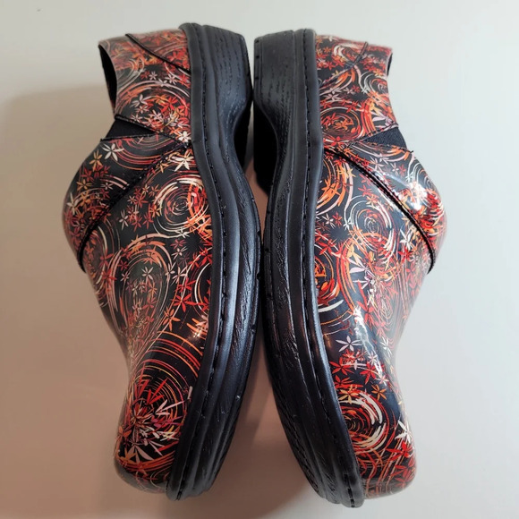 Klogs Footwear Mission Clog Pin Drop Patent Leather Size Women's 9.5 NEW in Box - Picture 9 of 12